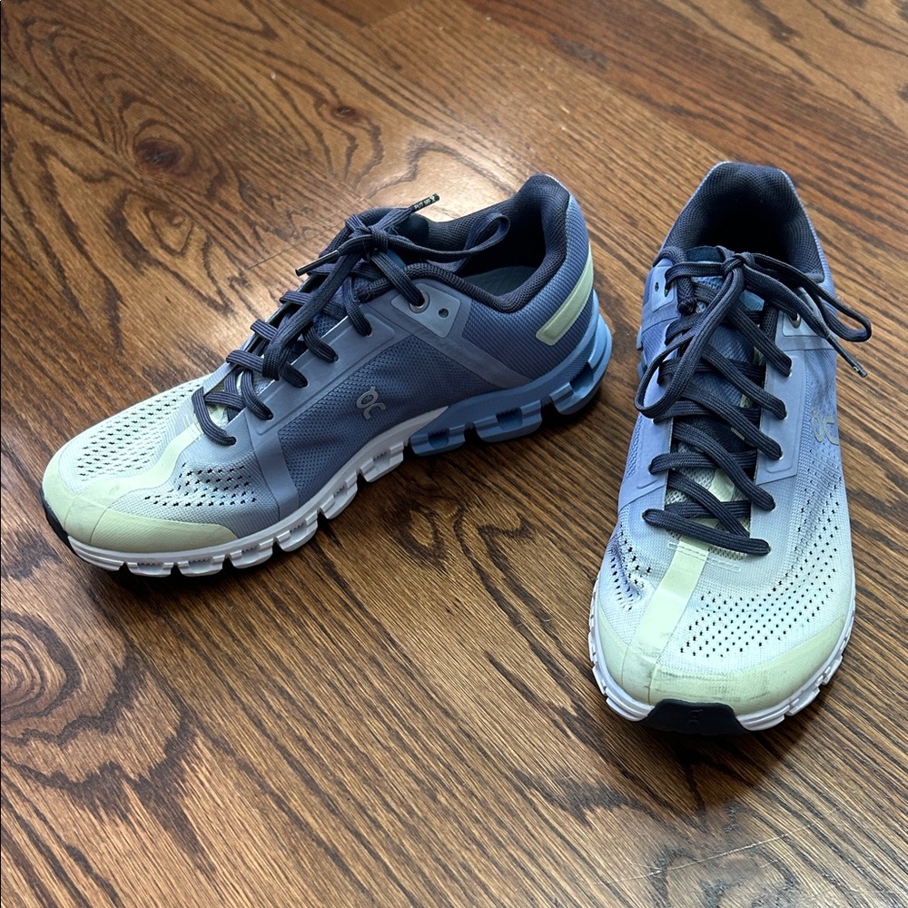 On Running Women’s on cloudflow Athletic shoes, nimbus & seedling, size 7
